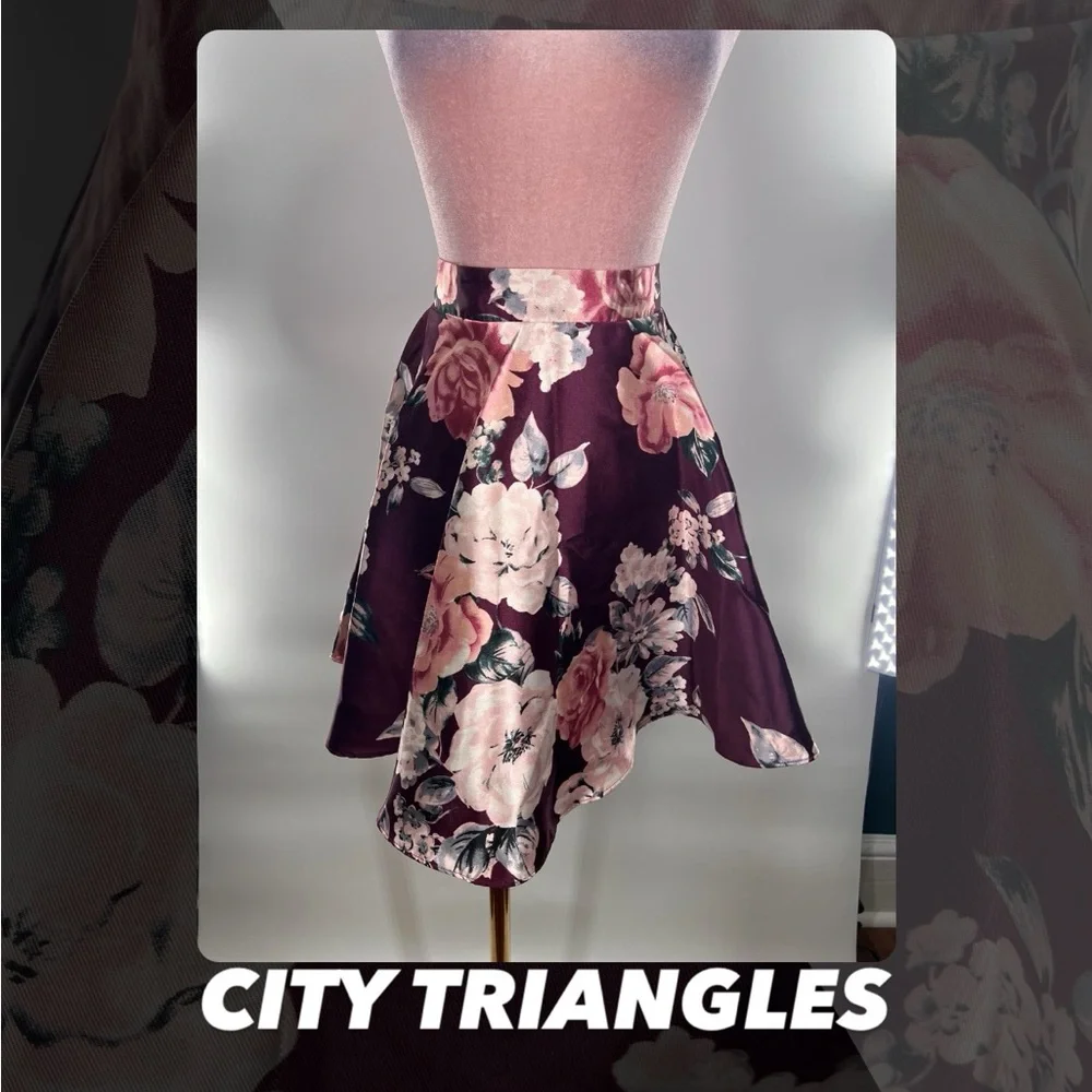 EUC City Triangles Floral Print Mini Skirt